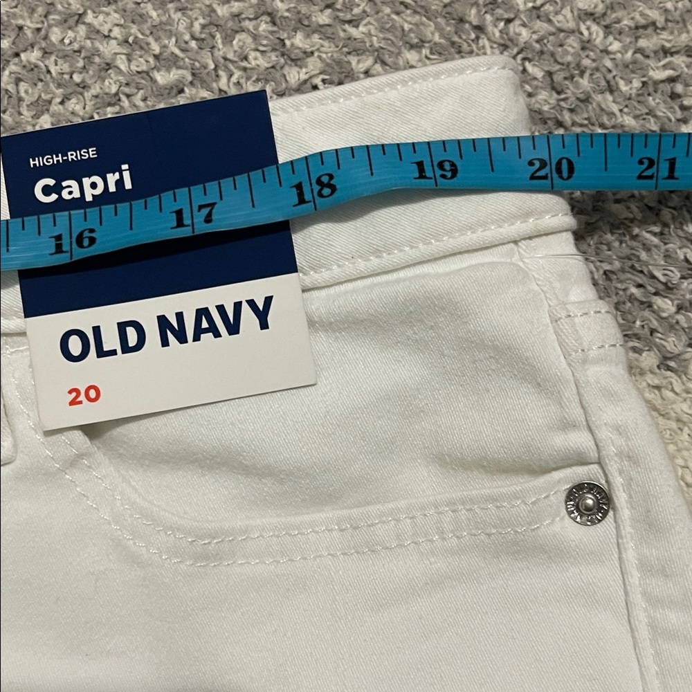 NWT- Old Navy - 20. Capri - Picture 6 of 7